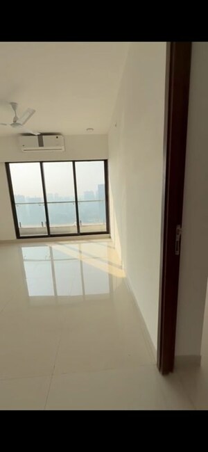 Room in 3 BHK Apartment at Sunteck City Avenue 1, Goregaon West – for Sale