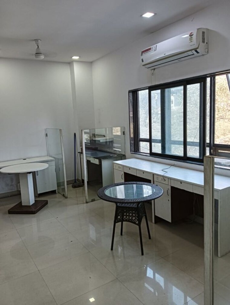 Kitchen, hiranandani-meadows Commercial Office Space 300 Sq.Ft. In Manpada Thane 10328144