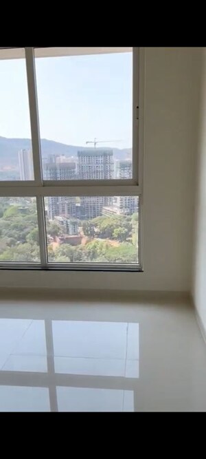 Room in 3 BHK Apartment at Sheth Zuri, Laxmi Nagar – for Sale