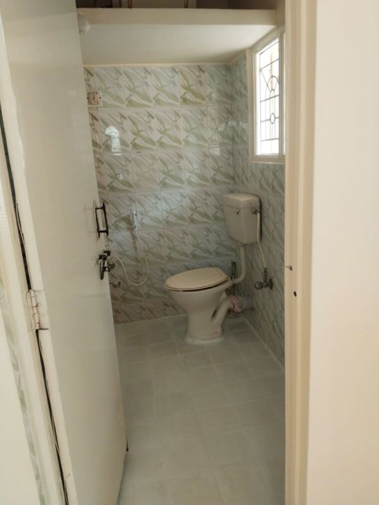 Bathroom, btm layout stage 2 2 Bedroom 600 Sq.Ft. Builder Floor In Btm Layout Stage 2 Bangalore 10328159