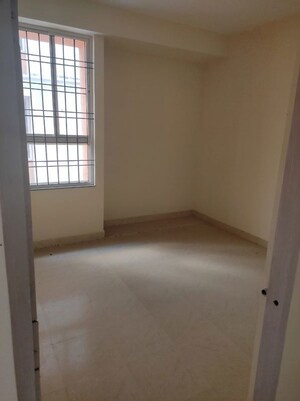Room in 2 BHK Apartment at Kolar Road – for Sale