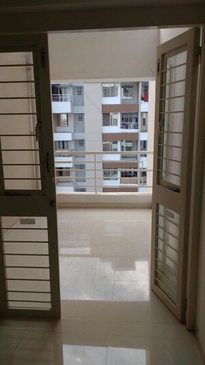 Room in 2 BHK Apartment at Ganesham Phase I, Pimple Saudagar – for Rent