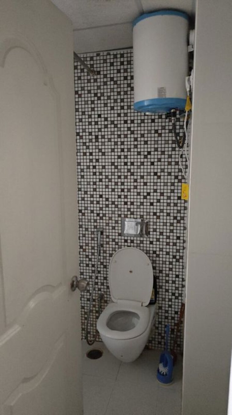 Bathroom, ansal-sushant-golf-city-celebrity-gardens 3 Bedroom 1746 Sq.Ft. Apartment In Sushant Golf City Lucknow 10328180