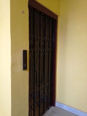 Lift in 2 BHK Builder Floor at New Garia – for Sale