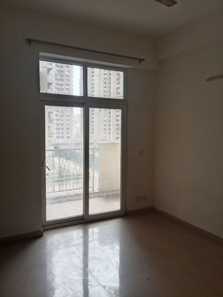 Room, mahagun-my-woods 2.5 Bedroom 1290 Sq.Ft. Apartment In Sector 16c Greater Noida Greater Noida 10328217