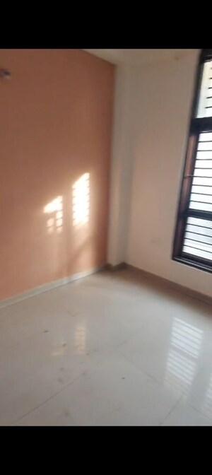 Room in 3 BHK Apartment at Jyoti Super Street, Raj Nagar Extension – for Rent