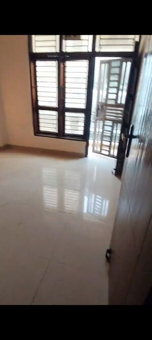 Room in 3 BHK Apartment at Jyoti Super Street, Raj Nagar Extension – for Rent