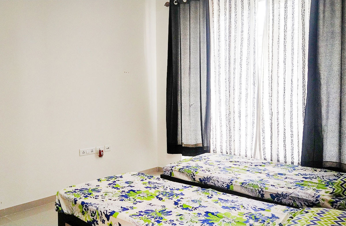 Pg For Rent in Kandivali East