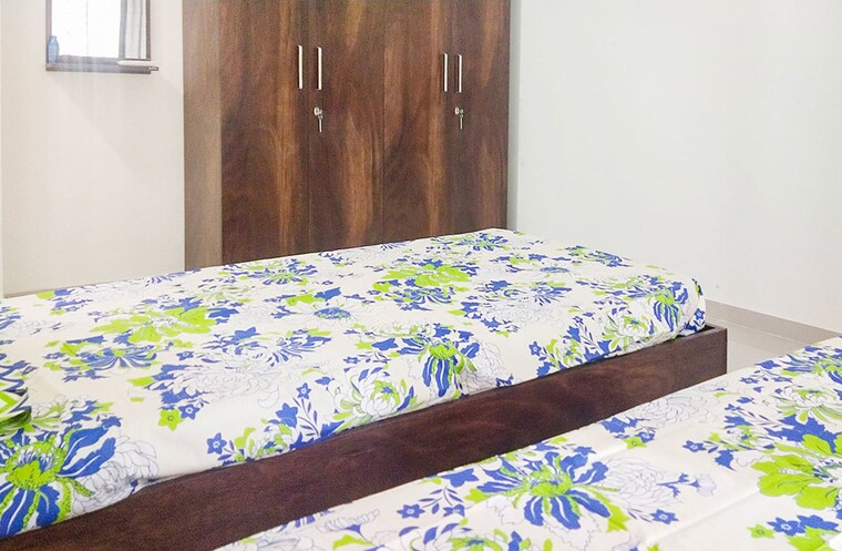 Bedroom, kandivali east Pg For Boys In Kandivali East 10328285