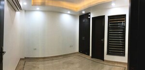 Room in 2 BHK Apartment at DLF The Skycourt, Sector 86 – for Rent