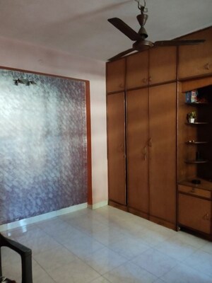 Room in 1 BHK Apartment at Yashraj Park CHS, Kasarvadavali – for Rent