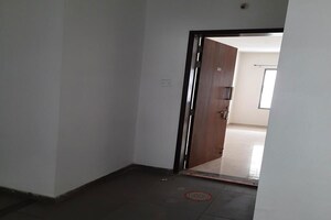 Room in 2 BHK Apartment at Navkar Avenue Bavdhan, Bavdhan – for Sale