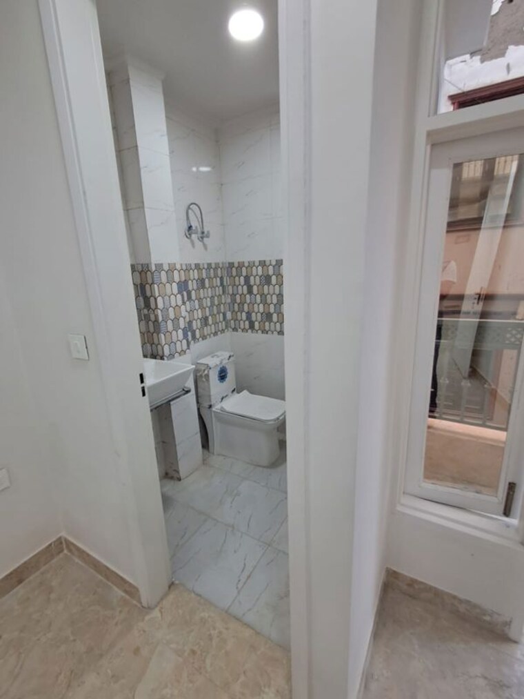 Bathroom, saket 2 Bedroom 800 Sq.Ft. Builder Floor In Saket Delhi 10328299