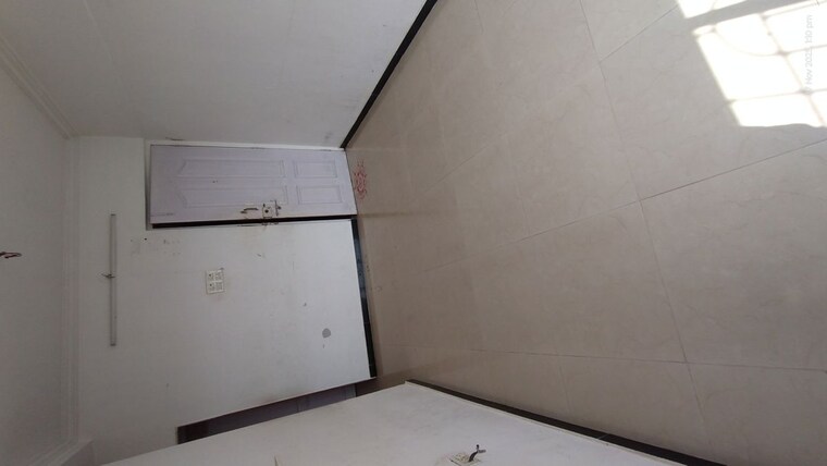 Room, kandivali west 1 Bedroom 550 Sq.Ft. Apartment In Kandivali West Mumbai 9552069