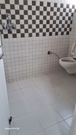 Bathroom in 2.5 BHK Builder Floor at Motiaz Royal Citi, Ambala Highway – for Sale