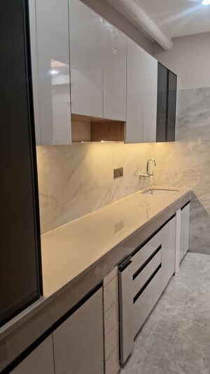 Kitchen in 1.5 BHK Builder Floor at Sector 24 – for Rent