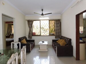 Team Area in 2 BHK Apartment at Kalpataru Classic, Malad West – for Rent