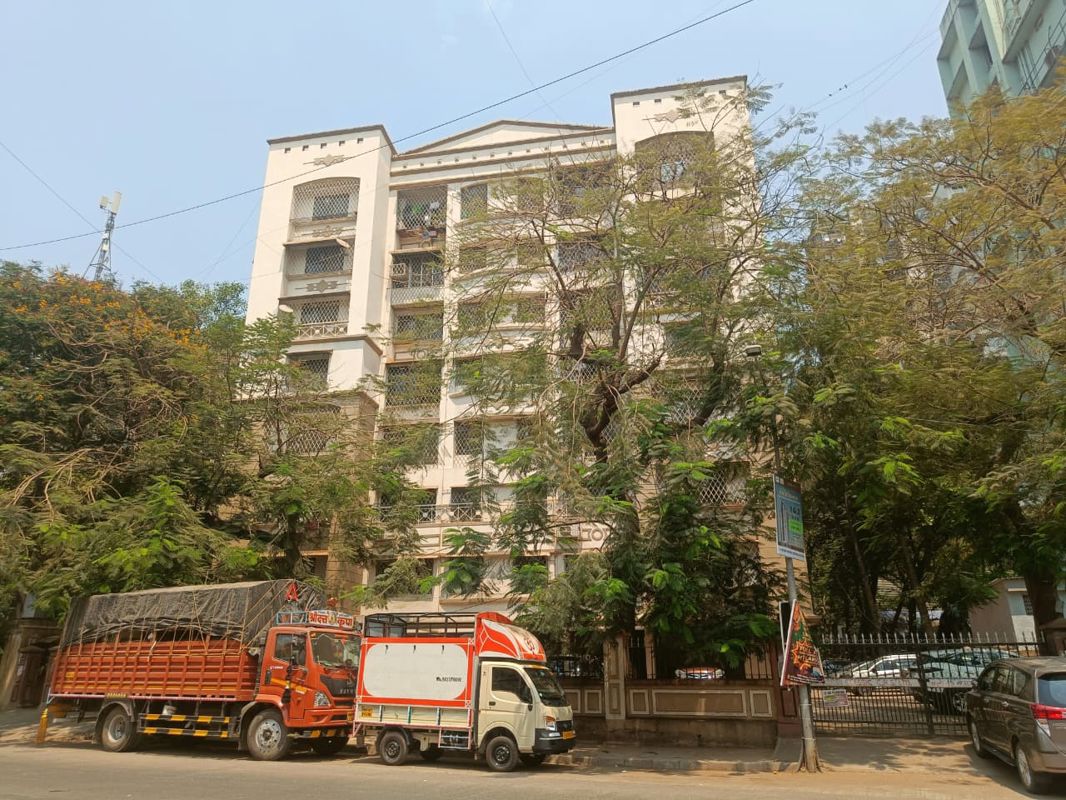 2 BHK + Store Room 800 Sq.Ft. Apartment in Kalpataru Classic