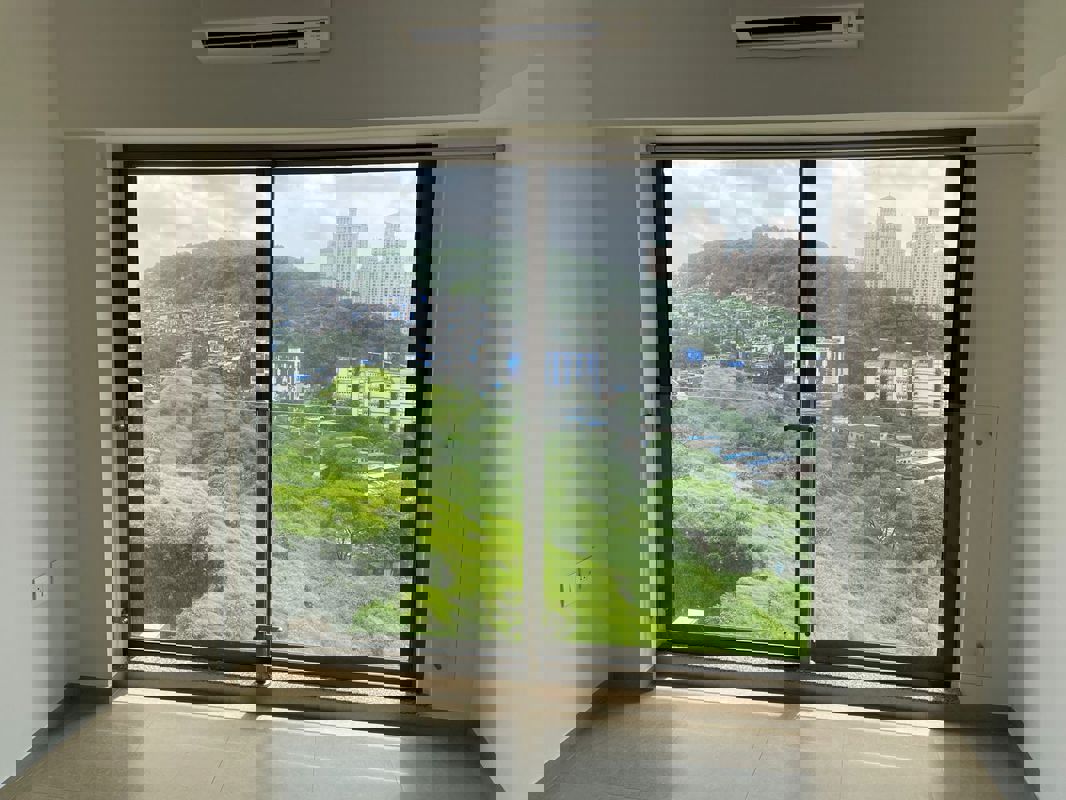 2 BHK 800 Sq.Ft. Apartment in Kanakia Silicon Valley