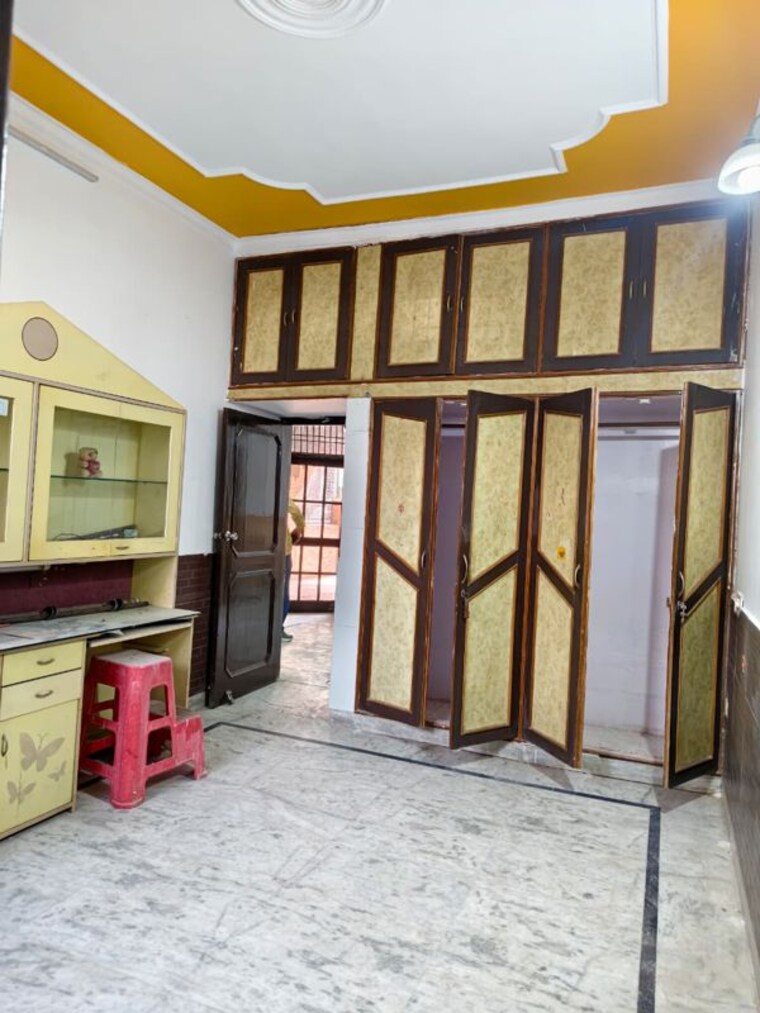 Room, ambala highway 3 Bedroom 120 Sq.Yd. Independent House In Ambala Highway Zirakpur 10328439