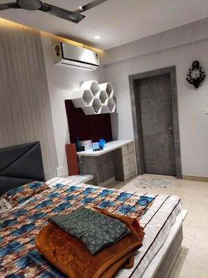 Bedroom in 4 BHK Apartment at Shankar Nagar – for Rent