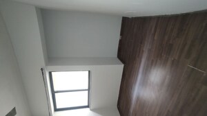 Room in 1.5 BHK Apartment at Lodha Lakeshore Greens, Dombivli East – for Rent