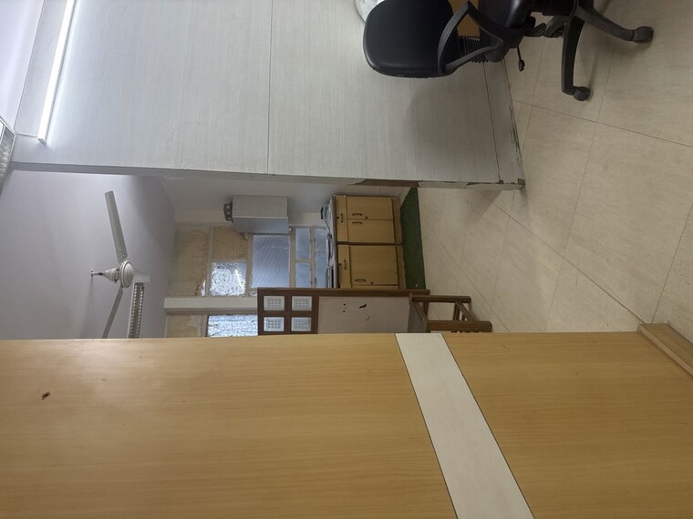 Room, palam-vyapar-kendra Commercial Office Space 714 Sq.Ft. In Sector 2 Gurgaon 10328420