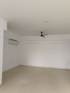 3 BHK Apartment For Rent in DLF Regal Gardens