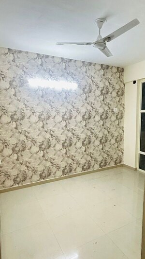 Room in 2 BHK Apartment at Pyramid Midtown, Sector 59 – for Rent