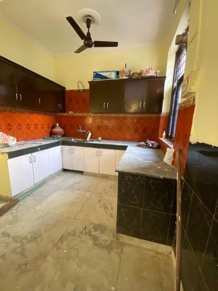 Kitchen, sector 23 3 Bedroom 2100 Sq.Ft. Builder Floor In Sector 23 Gurgaon 10328470