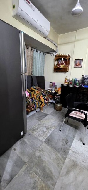 1 BHK Apartment For Sale in Jay Amrat Apartment, Malad West