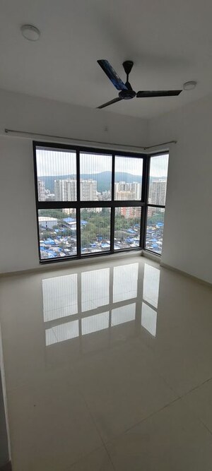 Room in 2 BHK Apartment at UK Iridium, Kandivali East – for Rent