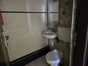 Bathroom in 1 BHK Builder Floor at Kohli One Malibu Town Plot, Sector 47 – for Rent