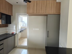 Room in 2 BHK Apartment at INDIS Viva City, Kondapur – for Rent