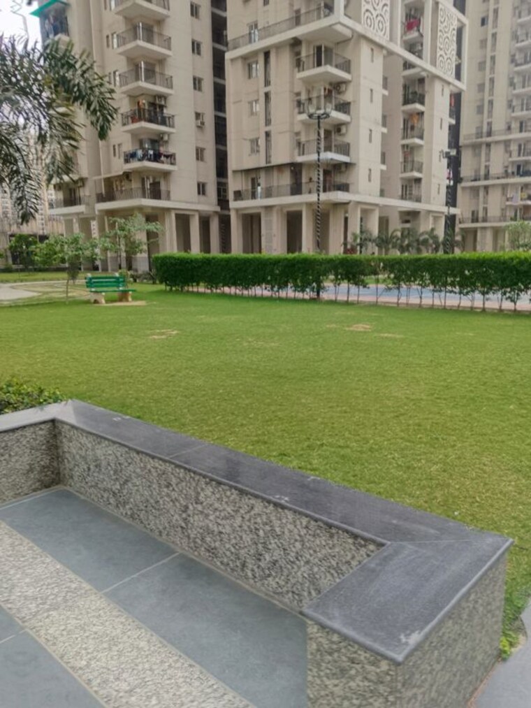 Swimming Pool, gaur-14th-avenue-high-street 2 Bedroom 980 Sq.Ft. Apartment In Sector 16c Greater Noida Greater Noida 10328499