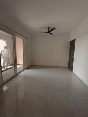 Room in 2 BHK Apartment at Nyati Era, Dhanori – for Rent