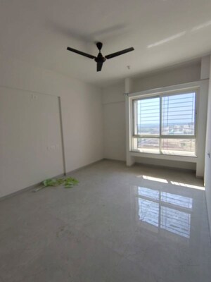 Room in 2 BHK Apartment at Nyati Era, Dhanori – for Rent