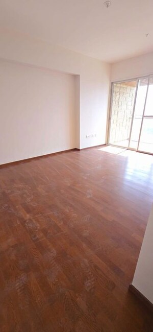 Room in 3 BHK Apartment at Supreme Belmac Residences D, Wadgaon Sheri – for Rent