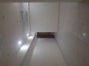 Room in 2.5 BHK Apartment at Prestige Siesta, Mulund West – for Rent