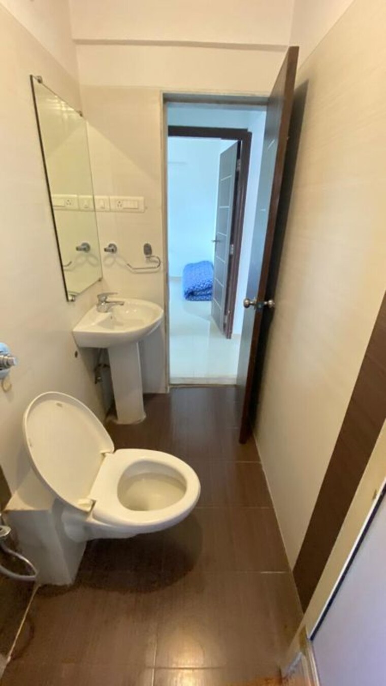 Bathroom, nahar-jonquille-and-jamaica 2 Bedroom 980 Sq.Ft. Apartment In Chandivali Mumbai 10328568