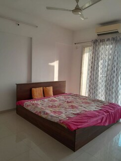 3 BHK + Servant Room Apartment For Rent in Kolte Patil Tuscan Estate