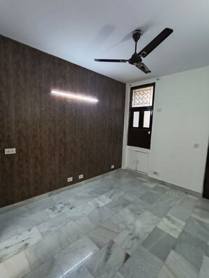 Room in 3 BHK Builder Floor at Kalkaji – for Rent