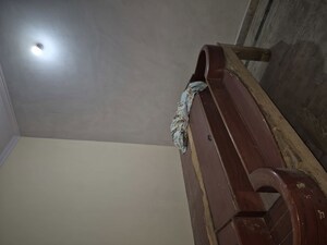 Furnished Amenities in 1.5 BHK Builder Floor at Mayur Vihar – for Rent