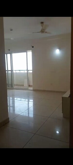 Room in 3 BHK Apartment at Prestige Lakeside Habitat, Varthur – for Rent