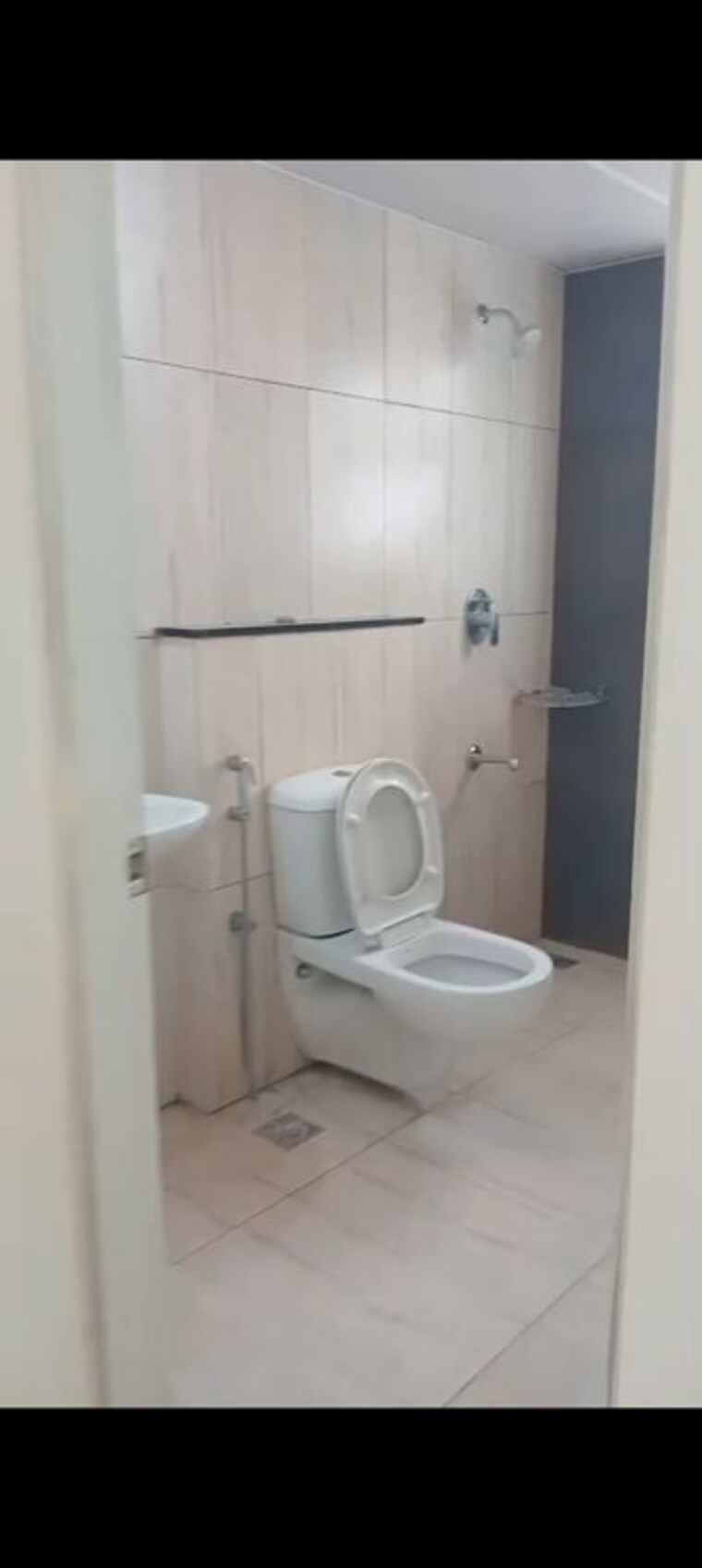 Bathroom, prestige-lakeside-habitat 3 Bedroom 1697 Sq.Ft. Apartment In Varthur Bangalore 10328611