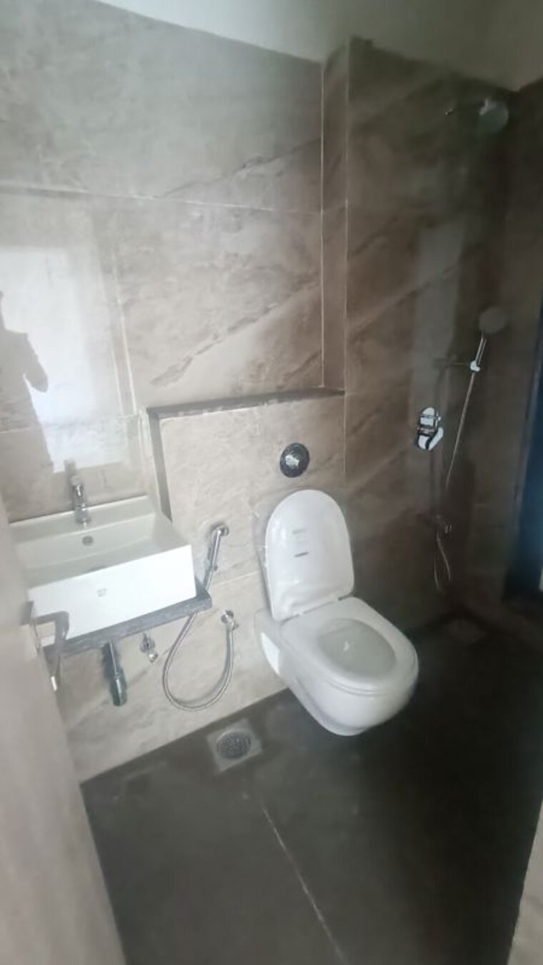 Bathroom, paradigm-antalya 1 Bedroom 380 Sq.Ft. Apartment In Oshiwara Mumbai 10328615