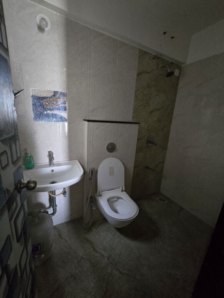 Bathroom, mantra-insignia 2 Bedroom 800 Sq.Ft. Apartment In Mundhwa Pune 10328623