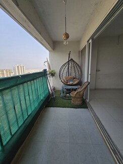 2 BHK Apartment For Rent in Mantra Insignia