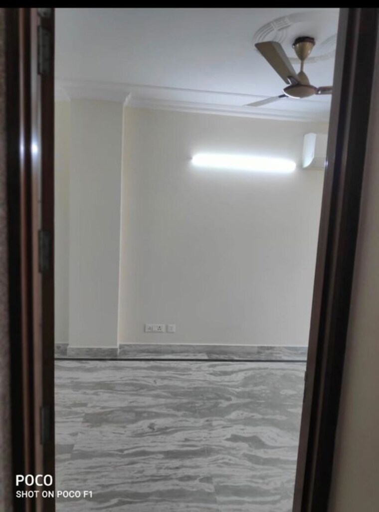 Room, chittaranjan park 3 Bedroom 1300 Sq.Ft. Builder Floor In Chittaranjan Park Delhi 10328638