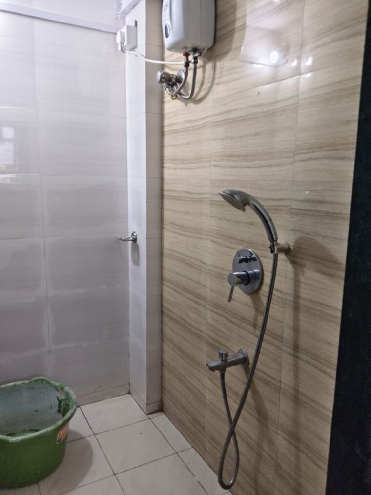 Bathroom, irla 1 RK 280 Sq.Ft. Apartment In Irla Mumbai 10328650